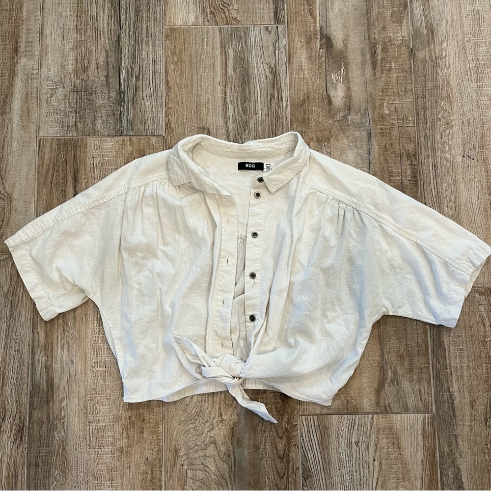 Urban Outfitters Short Sleeve Button Down Tie Top Size M
